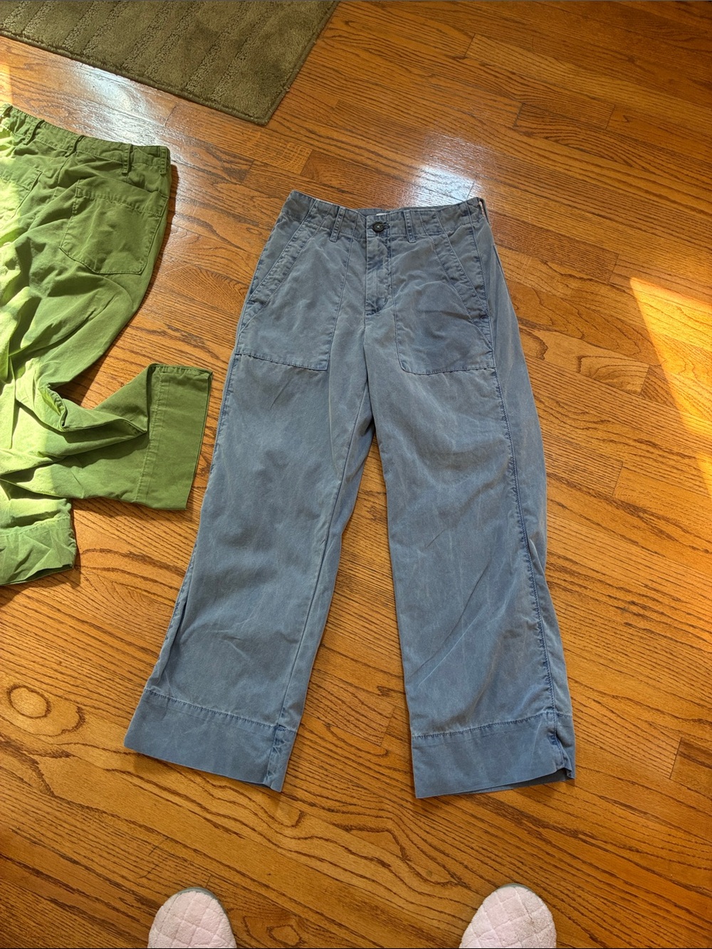 Woman’s Velvet by Graham & Spencer  Casual Wide-Leg  cropped Pants in Slate Blue